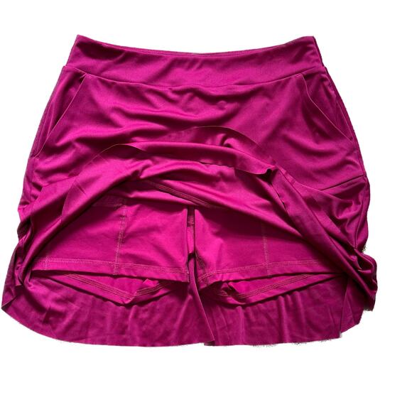 GREG NORMAN Golf Pull On Sculpting Skort Flounce Ruffle Stretch Merlot NWT Small - Picture 3 of 6